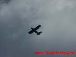 Spadochroniarze w Chudowie, An-12